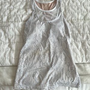 Lululemon workout tank